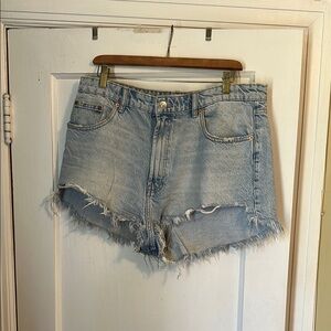 Zara Women's Light Blue Denim Shorts